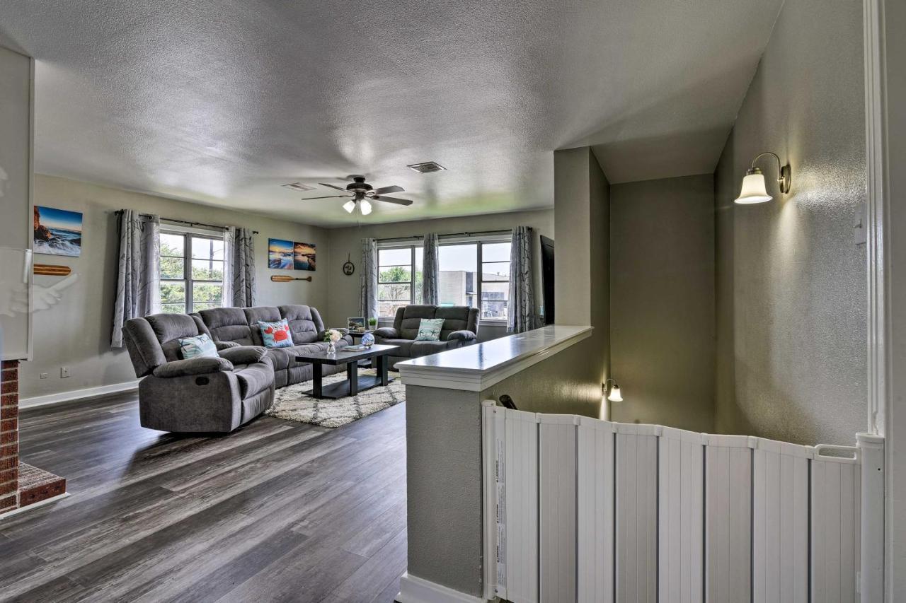 Spacious And Modern Family Duplex In Galveston! Kültér fotó